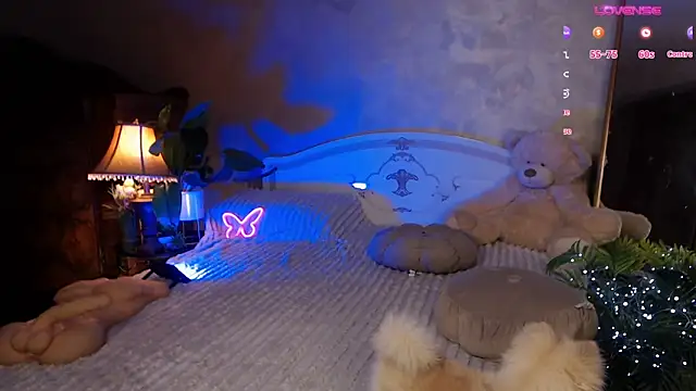 JulieHeets online show from 12-28-24, 01:17