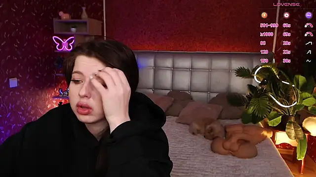 JulieHeets online show from 01-24-25, 08:44