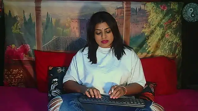 RoyalIndianCreamPuff online show from 08-01-26, 07:35