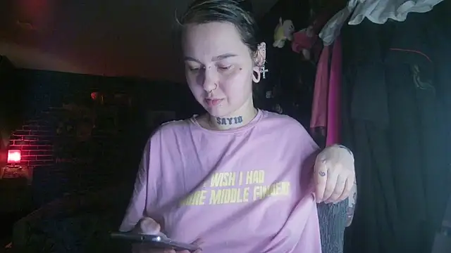 Snapshot of MoorderxDoll chatting on 01-31-25, 07:40 MoorderxDoll online show from 01-31-25, 07:40