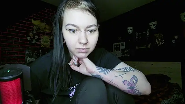 MoorderxDoll online show from 07-08-26, 10:25