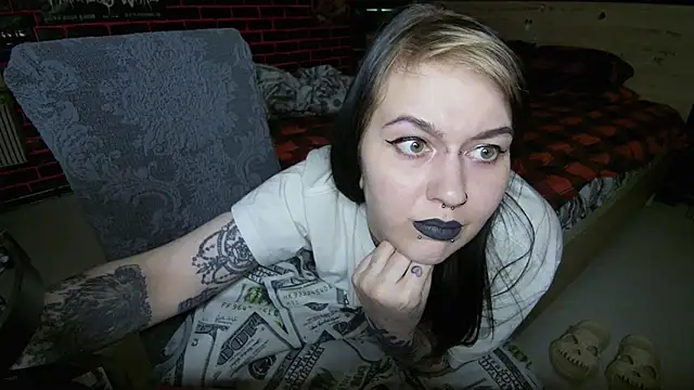 MoorderxDoll online show from 07-17-26, 06:13
