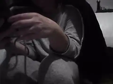 Snapshot of DragoneSFR chatting on 02-26-25, 07:27 DragoneSFR online show from 02-26-25, 07:27