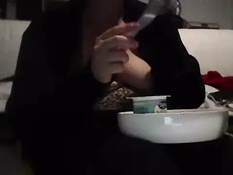 Snapshot of DragoneSFR chatting on 03-04-25, 08:05 DragoneSFR online show from 03-04-25, 08:05