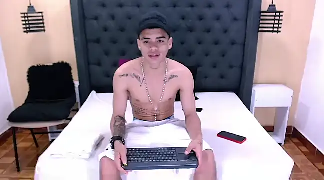 mailo bronw online show from 03-11-25, 08:31