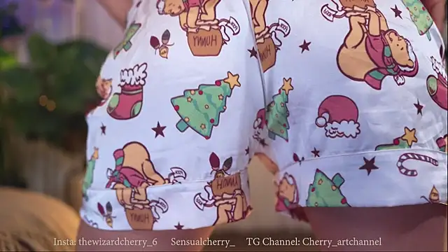 Miss beee online show from 12-21-25, 01:35