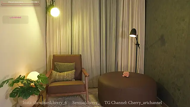Snapshot of Miss_beee chatting on 07-21-26, 03:58 Miss beee online show from 07-21-26, 03:58