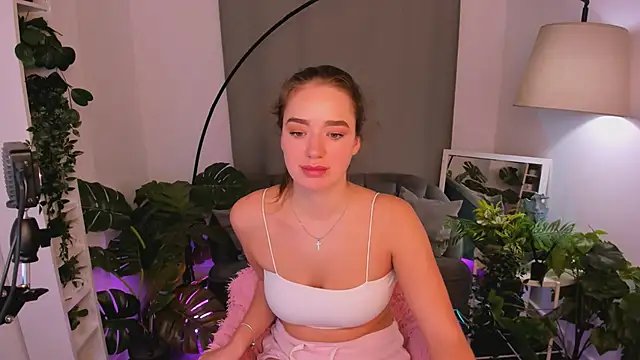 LovelyJessie online show from 01-19-25, 04:36