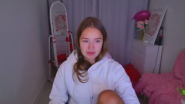 LovelyJessie online show from 02-18-26, 01:40