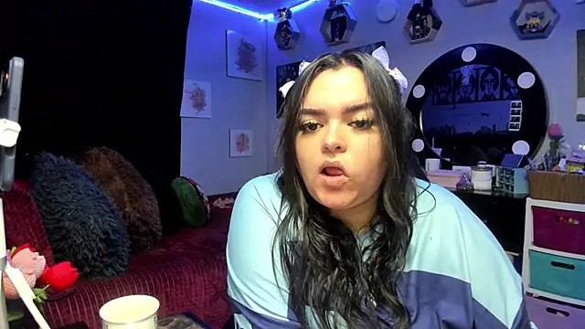 Luise Meyrink online show from 03-24-26, 04:06