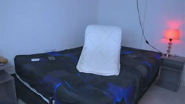 argiee taylorxs2 online show from 09-12-25, 06:24