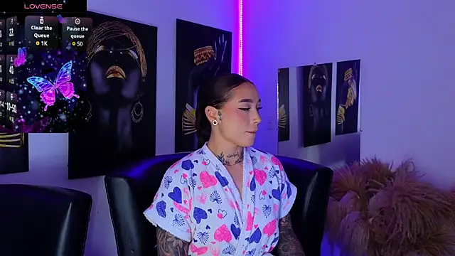  brenna hanson online show from 09-19-25, 07:03