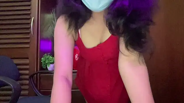 Snapshot of Princess_Lily chatting on 03-08-26, 06:34 Princess Lily online show from 03-08-26, 06:34