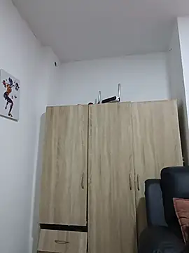 Issa Km  online show from 06-14-26, 11:40