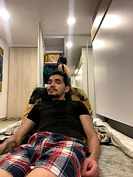 aangie  uwu online show from 10-27-25, 02:15