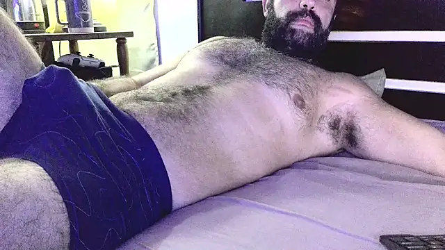 Snapshot of machoathome chatting on 02-14-25, 02:28 machoathome online show from 02-14-25, 02:28