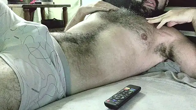 Snapshot of machoathome chatting on 03-23-25, 03:21 machoathome online show from 03-23-25, 03:21
