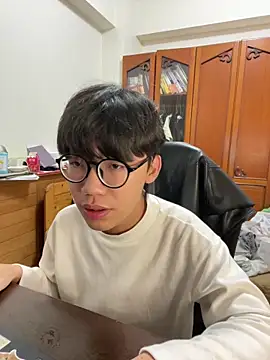 Snapshot of hihi0169 chatting on 12-23-24, 04:06 hihi0169 online show from 12-23-24, 04:06