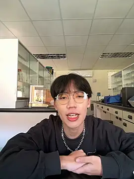 Snapshot of hihi0169 chatting on 02-04-25, 05:10 hihi0169 online show from 02-04-25, 05:10