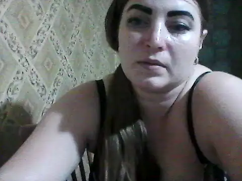 Elizabeth Meow online show from 11-12-25, 06:52