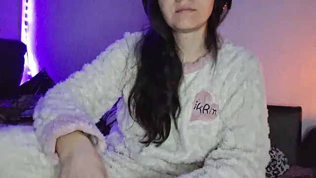 Snapshot of Cyndee_Winter chatting on 12-18-24, 10:02 Cyndee Winter online show from 12-18-24, 10:02