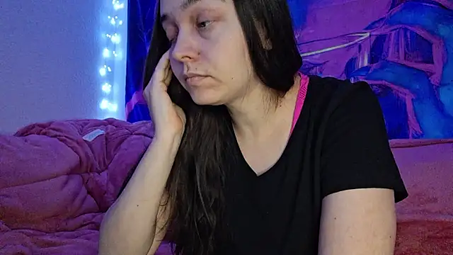 Snapshot of Cyndee_Winter chatting on 01-10-25, 04:20 Cyndee Winter online show from 01-10-25, 04:20