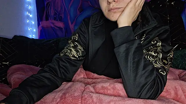 Snapshot of Cyndee_Winter chatting on 02-03-25, 04:52 Cyndee Winter online show from 02-03-25, 04:52