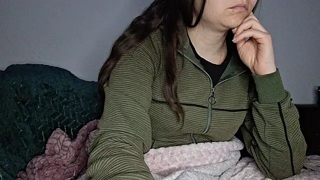 Snapshot of Cyndee_Winter chatting on 03-04-25, 05:45 Cyndee Winter online show from 03-04-25, 05:45