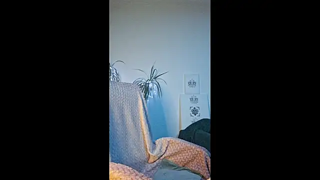 Snapshot of Cyndee_Winter chatting on 01-05-26, 08:56 Cyndee Winter online show from 01-05-26, 08:56