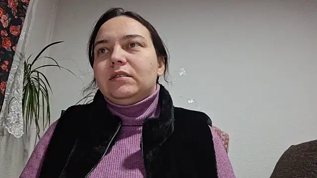 Snapshot of Cyndee_Winter chatting on 02-10-26, 05:50 Cyndee Winter online show from 02-10-26, 05:50