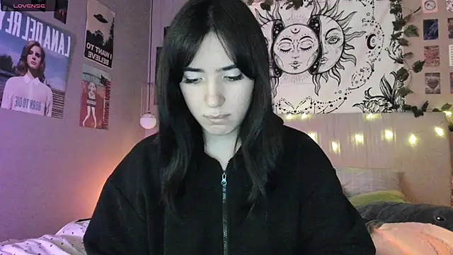 Snapshot of Anisawithlove chatting on 12-27-24, 06:53 Anisawithlove online show from 12-27-24, 06:53