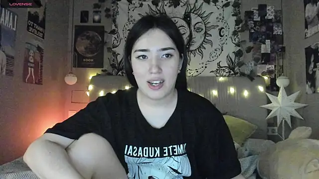 Snapshot of Anisawithlove chatting on 02-04-25, 03:57 Anisawithlove online show from 02-04-25, 03:57