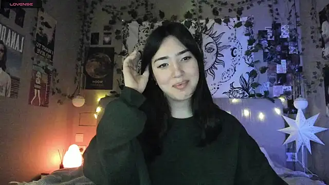 Snapshot of Anisawithlove chatting on 02-08-25, 11:24 Anisawithlove online show from 02-08-25, 11:24