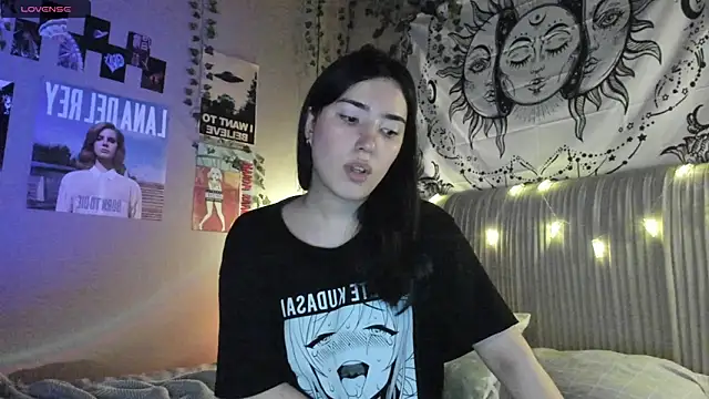 Snapshot of Anisawithlove chatting on 02-12-25, 05:15 Anisawithlove online show from 02-12-25, 05:15