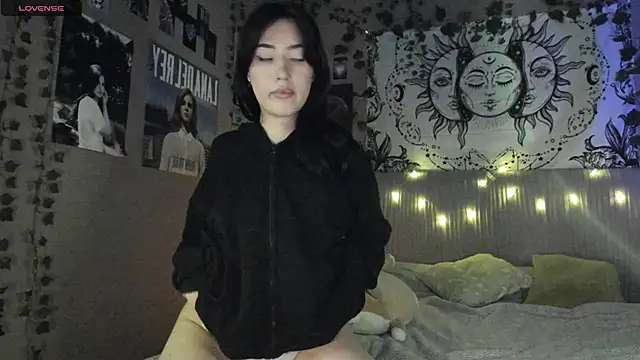 Snapshot of Anisawithlove chatting on 02-16-25, 06:21 Anisawithlove online show from 02-16-25, 06:21