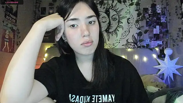 Snapshot of Anisawithlove chatting on 02-28-25, 04:53 Anisawithlove online show from 02-28-25, 04:53