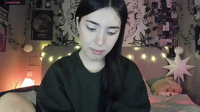 Snapshot of Anisawithlove chatting on 03-06-25, 05:22 Anisawithlove online show from 03-06-25, 05:22
