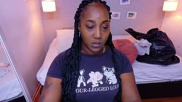 Snapshot of kiara_evanss chatting on 06-20-26, 03:53 kiara evanss online show from 06-20-26, 03:53