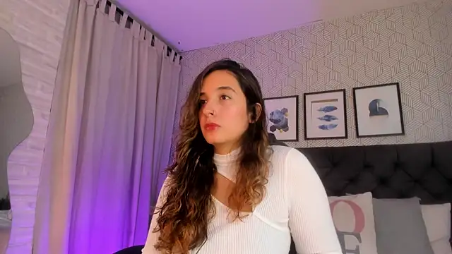 Snapshot of emma__smith1 chatting on 02-05-25, 12:49 emma  smith1 online show from 02-05-25, 12:49