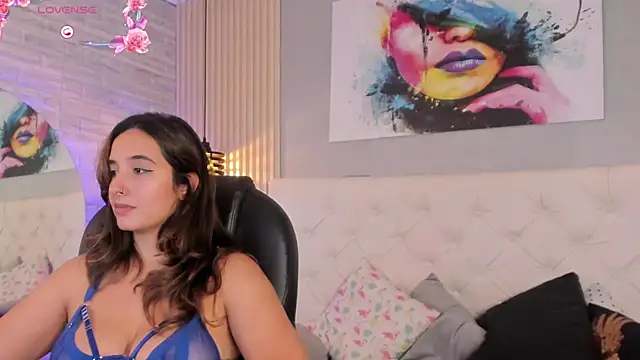 Snapshot of emma__smith1 chatting on 02-24-25, 03:53 emma  smith1 online show from 02-24-25, 03:53