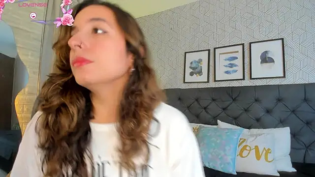 Snapshot of emma__smith1 chatting on 03-12-25, 12:36 emma  smith1 online show from 03-12-25, 12:36