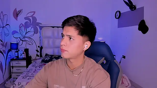 Snapshot of Niicky1_ chatting on 12-12-24, 09:26 Niicky1  online show from 12-12-24, 09:26