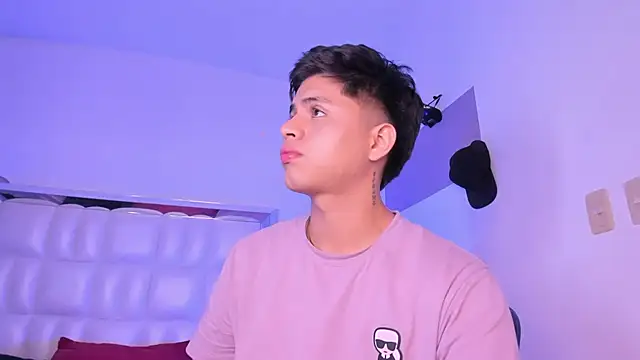 Snapshot of Niicky1_ chatting on 01-09-25, 12:46 Niicky1  online show from 01-09-25, 12:46