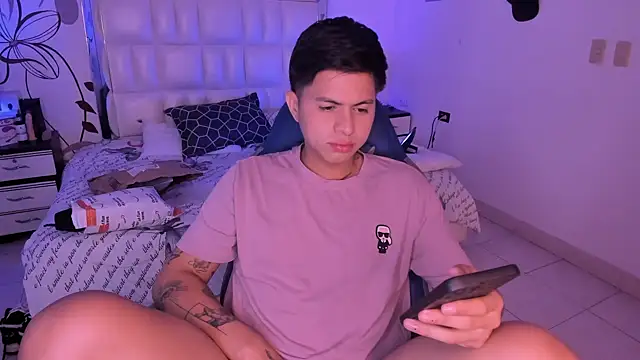 Snapshot of Niicky1_ chatting on 01-13-25, 09:09 Niicky1  online show from 01-13-25, 09:09