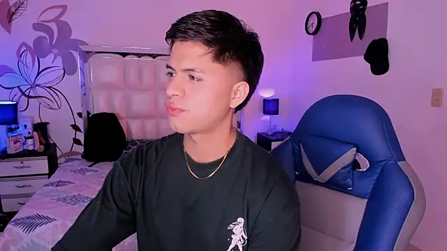 Snapshot of Niicky1_ chatting on 01-15-25, 09:09 Niicky1  online show from 01-15-25, 09:09