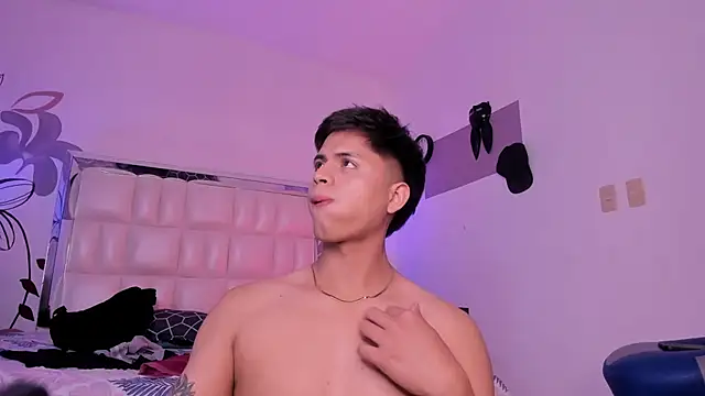 Snapshot of Niicky1_ chatting on 01-16-25, 12:12 Niicky1  online show from 01-16-25, 12:12