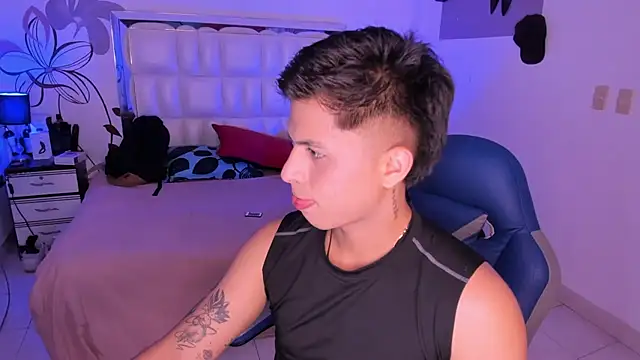 Snapshot of Niicky1_ chatting on 01-29-25, 08:35 Niicky1  online show from 01-29-25, 08:35