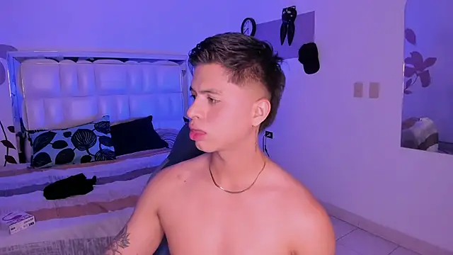 Snapshot of Niicky1_ chatting on 03-02-25, 09:32 Niicky1  online show from 03-02-25, 09:32