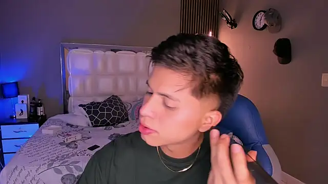 Snapshot of Niicky1_ chatting on 03-15-25, 09:05 Niicky1  online show from 03-15-25, 09:05