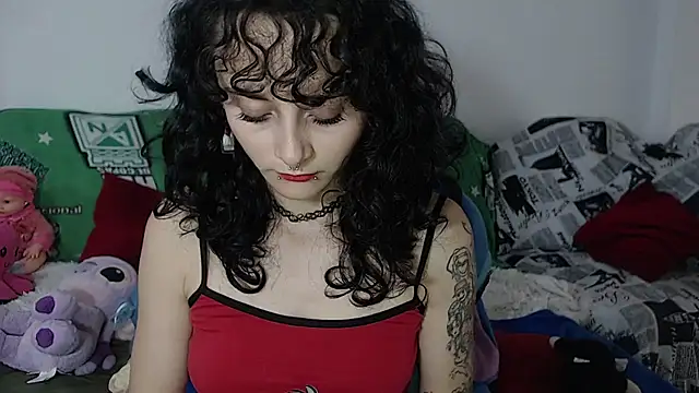 Snapshot of kitty22_ chatting on 12-23-24, 03:01 kitty22 online show from 12-23-24, 03:01